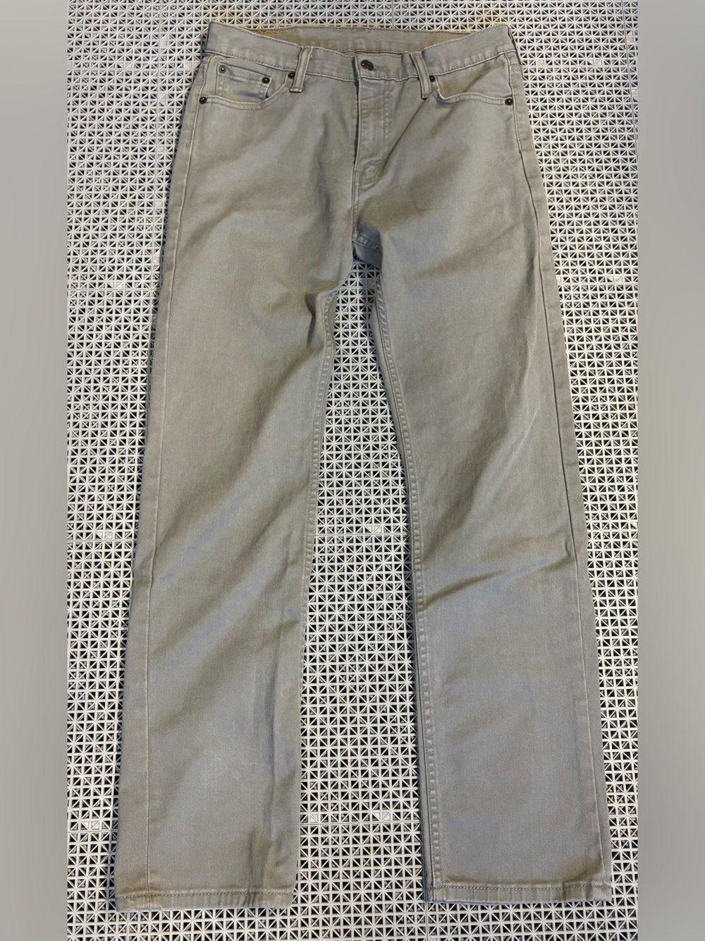 Levi's 513 Slim Straight Jeans in Light Gray Color